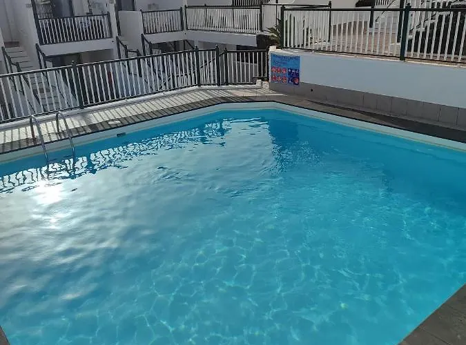 Lanzarote Volcano * 卡门港